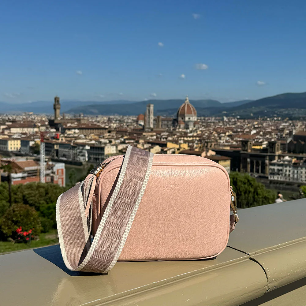 Borsa Camera Bag Media in Pelle Fucsia con Tracolla VIAVERDI Made in Italy - Image 7