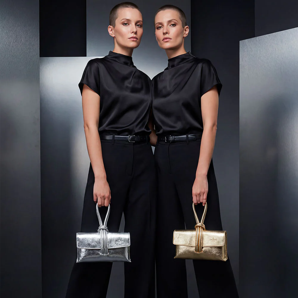 Borsa Clutch a Mano con Tracolla VIAVERDI in Pelle Argento Made in Italy linea Castiglione - Image 7