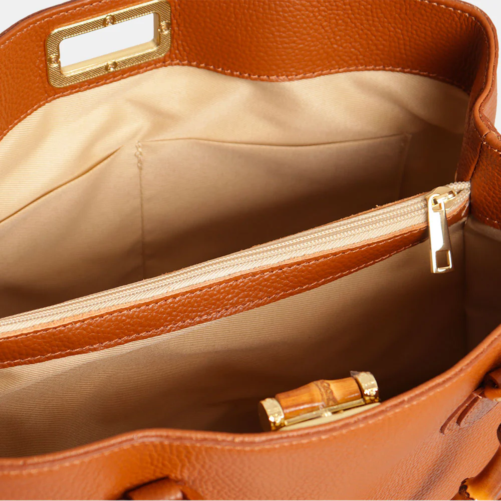 Borsa Grande VIAVERDI in Pelle color Cuoio Made in Italy linea Volterra - Image 12