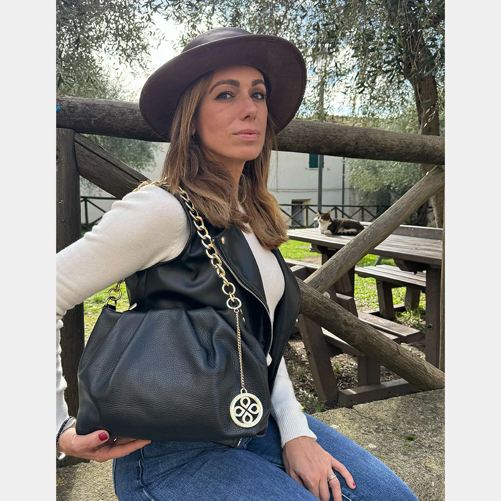 Borsa Hobo a Spalla con Catena VIAVERDI in Pelle Beige Made in Italy linea Monteriggioni - Image 10