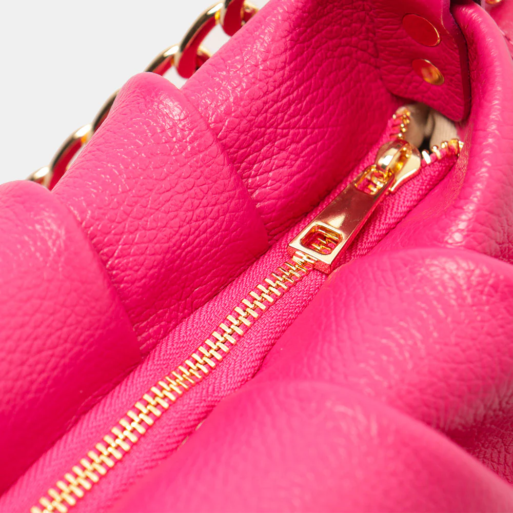 Borsa Hobo a Spalla con Catena VIAVERDI in Pelle Fucsia Made in Italy linea Monteriggioni - Image 4