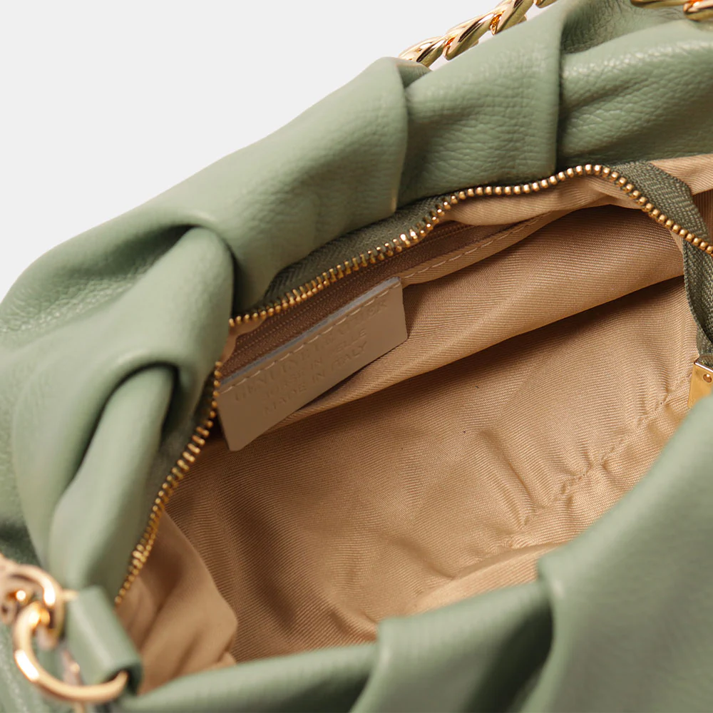 Borsa Hobo a Spalla con Catena VIAVERDI in Pelle Verde Menta Made in Italy linea Monteriggioni - Image 8