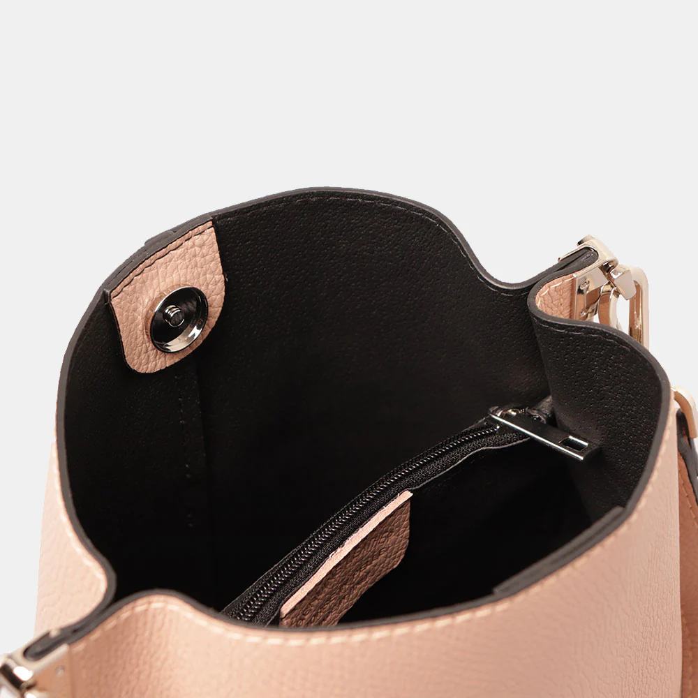 Borsa Secchiello con Tracolla VIAVERDI in Pelle Cipria Made in Italy linea Capalbio - Image 8